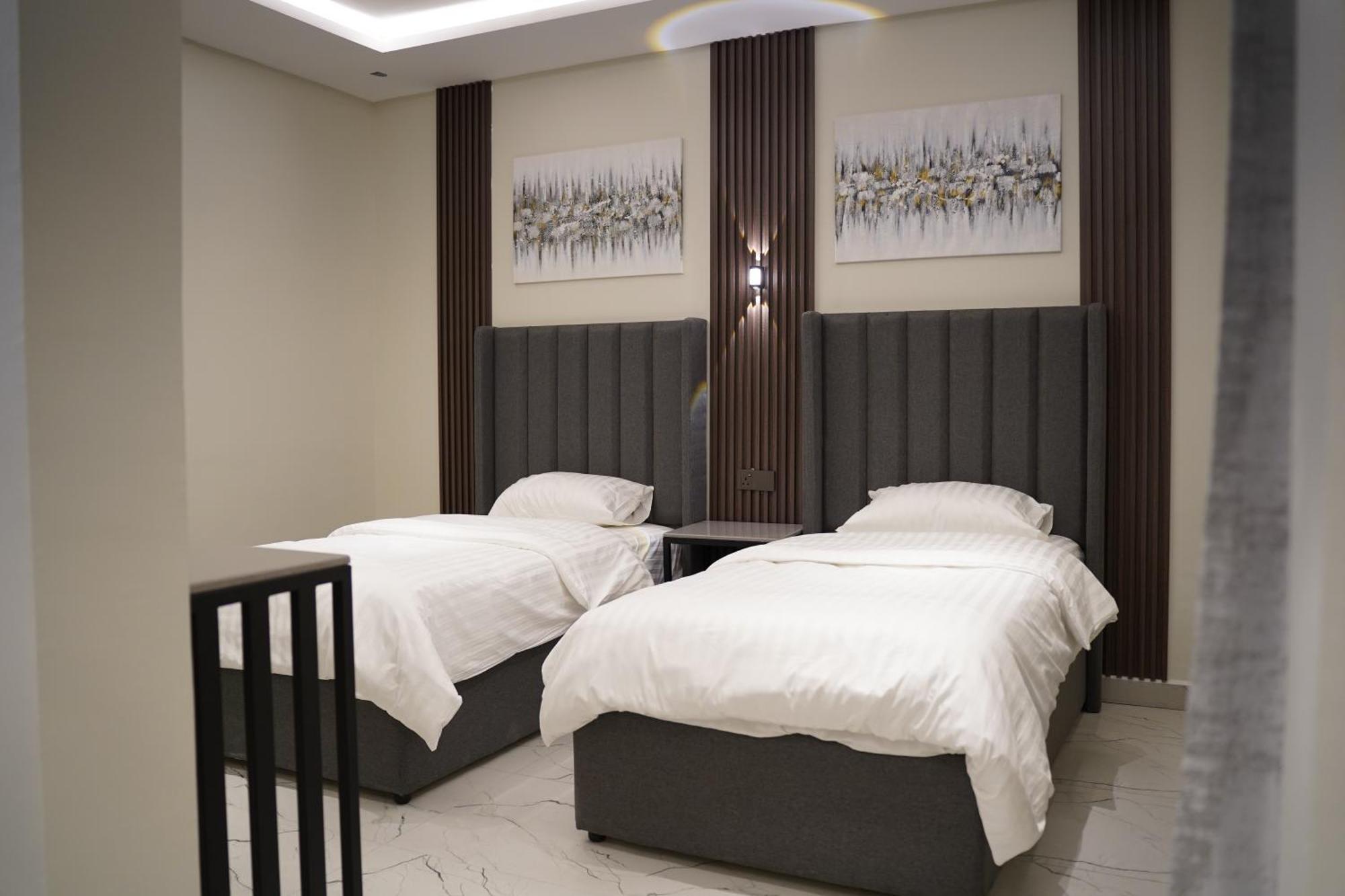 尼兹瓦Lavenue Resthouse公寓 外观 照片