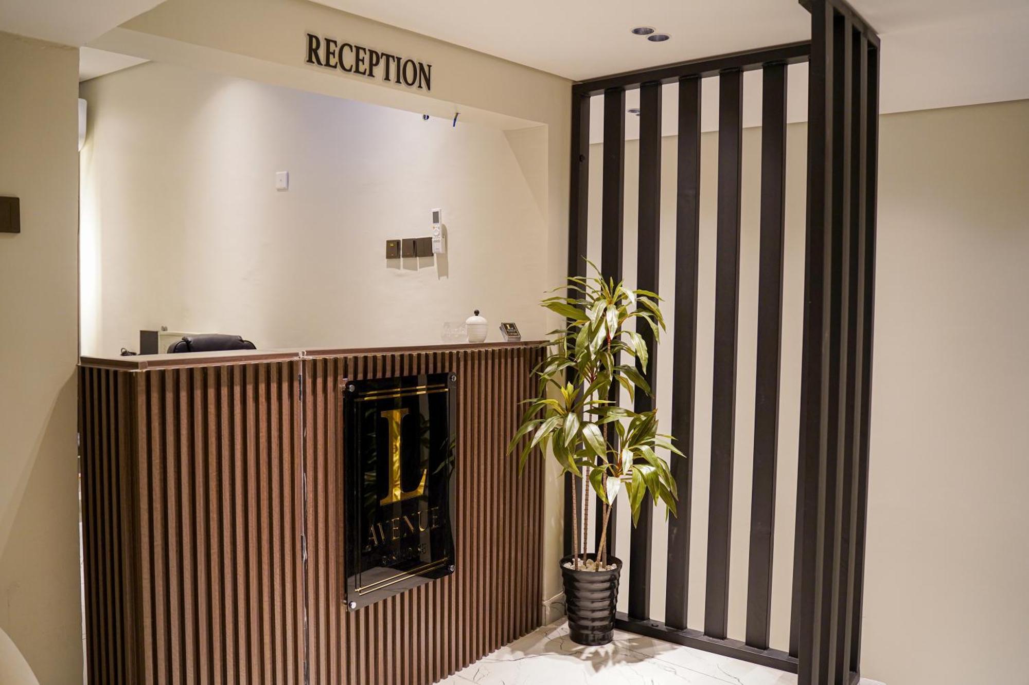 尼兹瓦Lavenue Resthouse公寓 外观 照片