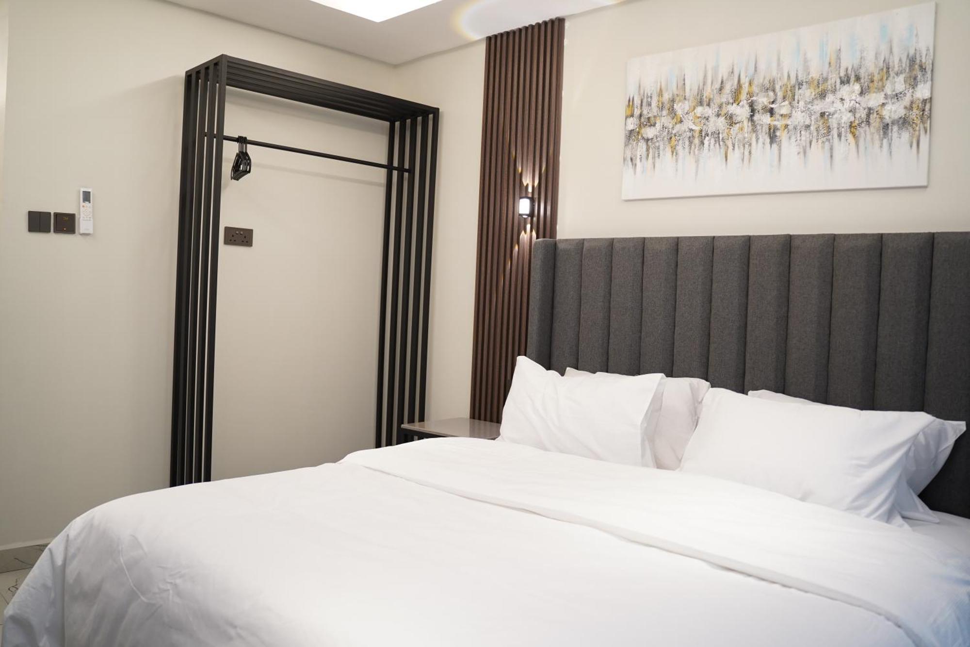 尼兹瓦Lavenue Resthouse公寓 外观 照片